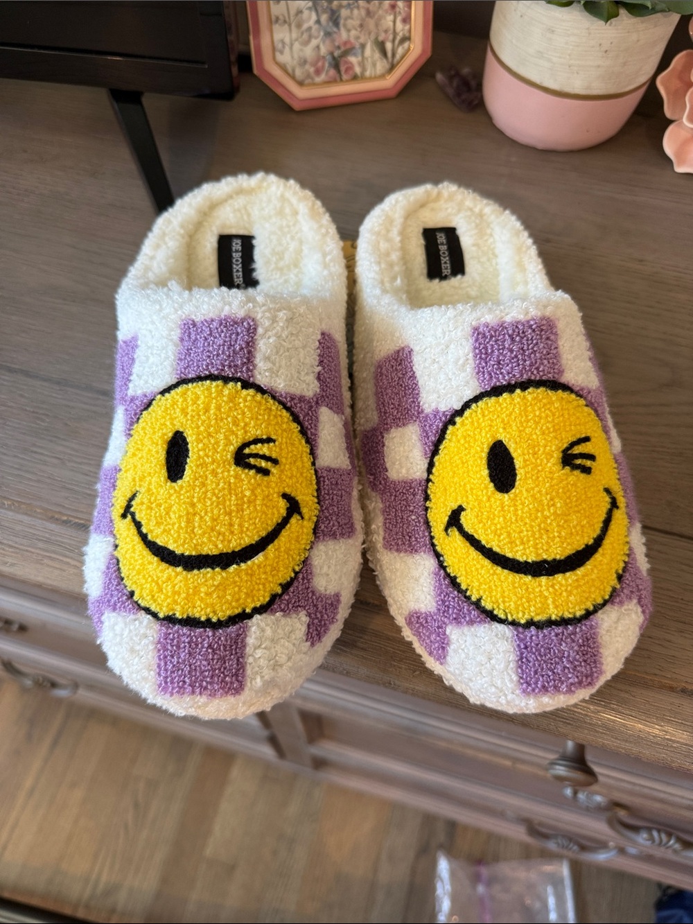 Joe Boxer Cream Smiley Sole Cozy Slippers